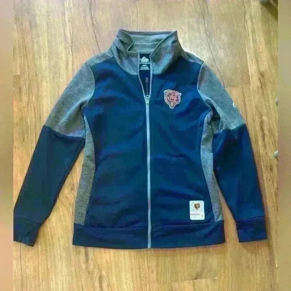Women’s NFL Majestic size medium The Bears zip up jacket